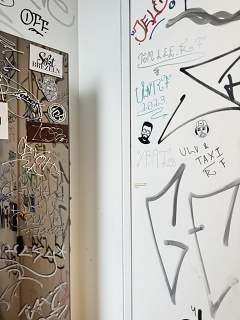 9AD5E970-1353-4ED9-8637-4CAA4EE4326A 1 105 C